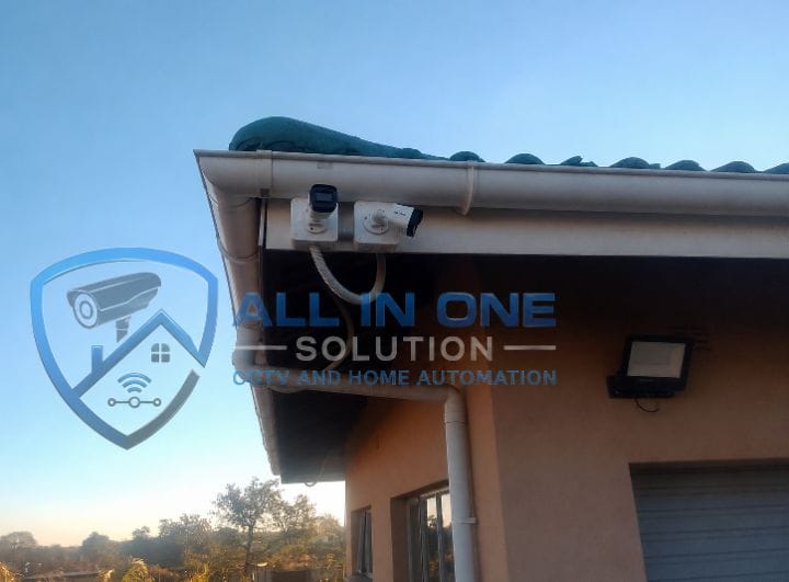 Dual eave-mounted bullet cameras — Kadoma
